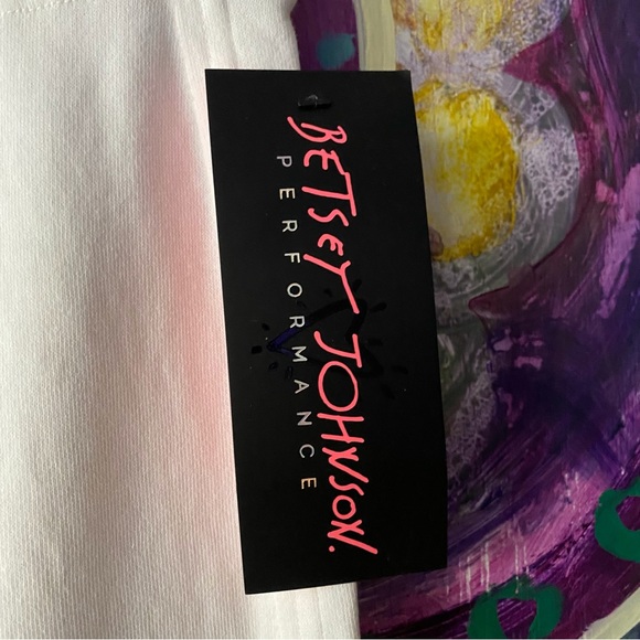 Woman’s White Betsy Johnson Performance Joggers Sweatpants NWT - Picture 11 of 11